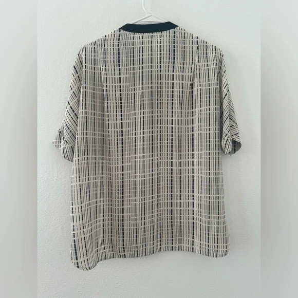 Vince Silk Print Top V Neck Elbow Sleeve Office Career Quiet Luxury 4 *Read - Picture 4 of 12